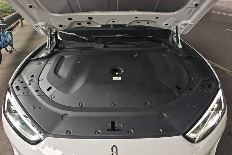 Used Hima AITO M5 2025 Extended-Range Ultra All-Wheel-Drive Version Engine Bay