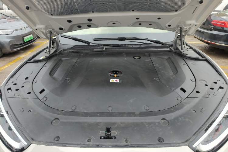Used Hima AITO M5 2025 Extended-Range Ultra All-Wheel-Drive Version Engine Bay