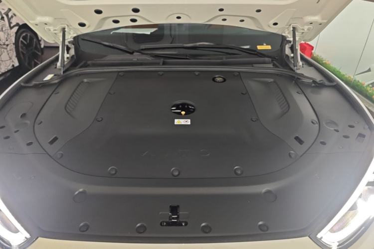 Used Hima AITO M5 2025 Extended-Range Ultra All-Wheel-Drive Version Engine Bay