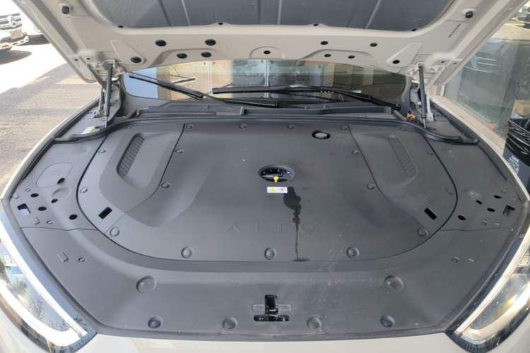 Used Hima AITO M5 2025 Extended-Range Ultra All-Wheel-Drive Version Engine Bay