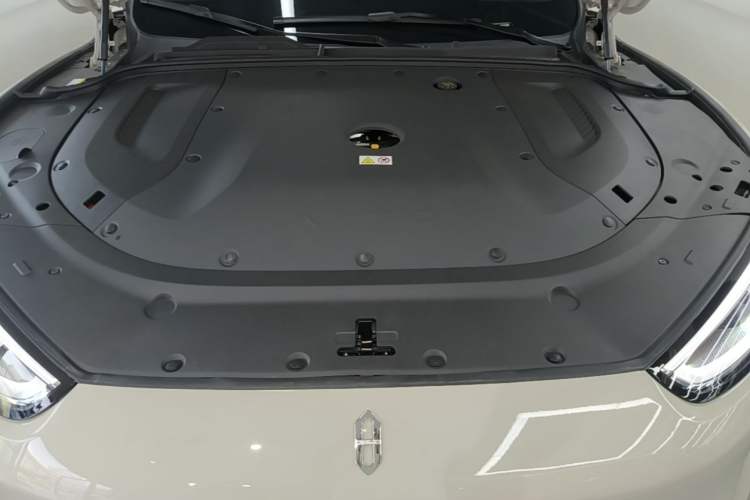 Used Hima AITO M5 2025 Extended-Range Ultra Rear-Wheel-Drive Version Engine Bay