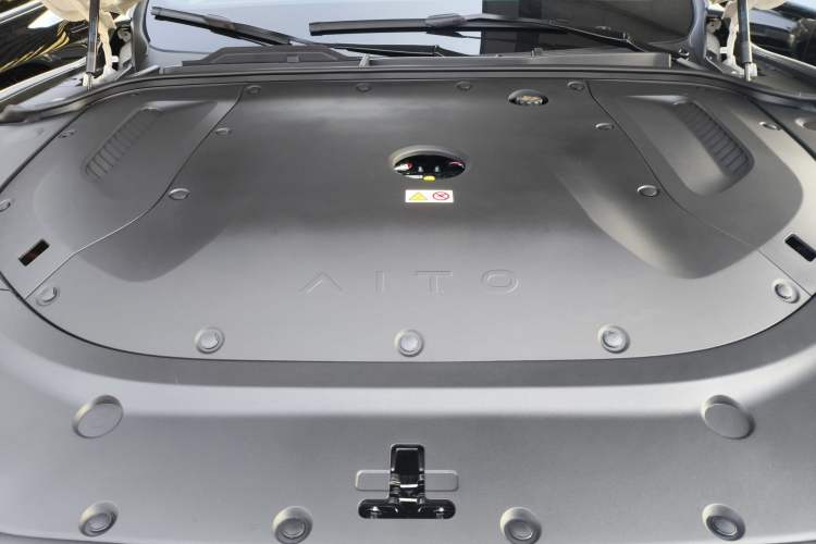 Used Hima AITO M5 2025 Extended-Range Ultra Rear-Wheel-Drive Version Engine Bay