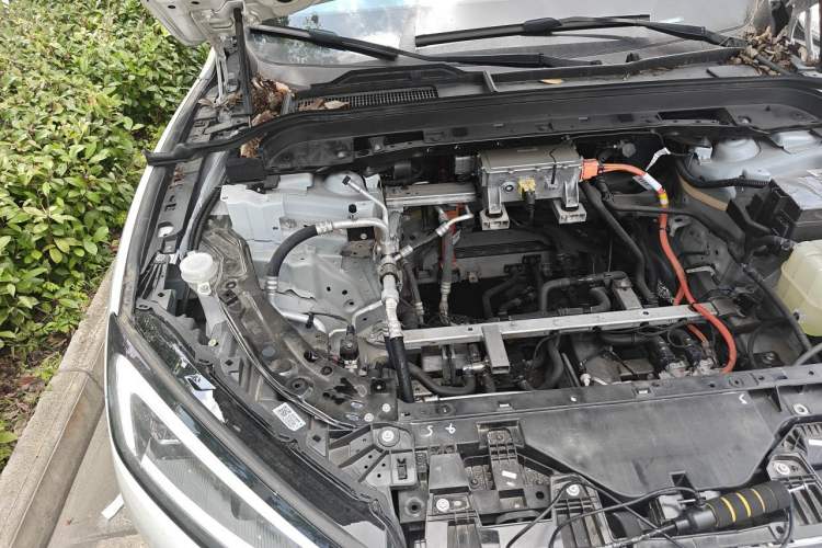 Used Hima AITO M5 2025 All-Electric Ultra Rear-Wheel-Drive Version Engine Bay Right