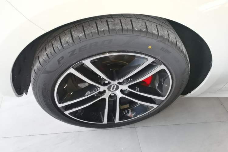 Used Hima AITO M5 2025 Extended-Range Ultra All-Wheel-Drive Version Exterior 4