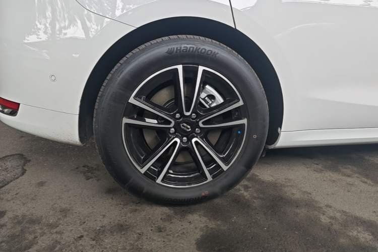Used Hima AITO M5 2025 Extended-Range Ultra All-Wheel-Drive Version Exterior 5