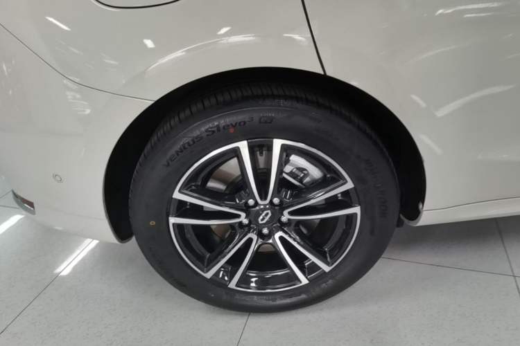 Used Hima AITO M5 2025 Extended-Range Ultra Rear-Wheel-Drive Version Exterior 5