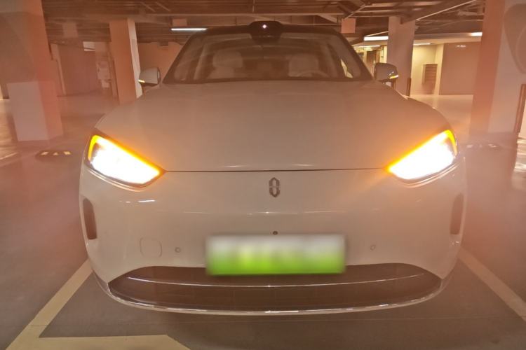 Used Hima AITO M5 2025 Extended-Range Ultra All-Wheel-Drive Version Front
