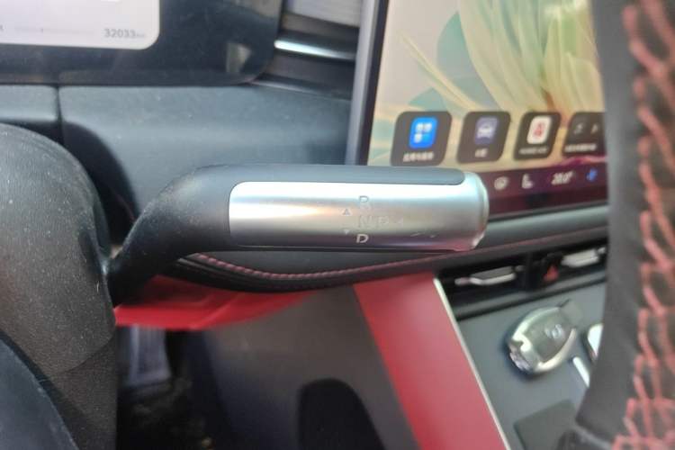 Used Hima AITO M5 2025 All-Electric Ultra Rear-Wheel-Drive Version Gear Lever
