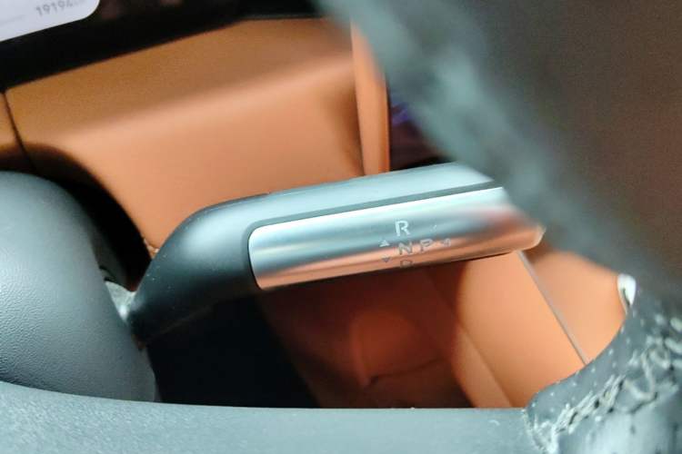 Used Hima AITO M5 2025 Extended-Range Ultra Rear-Wheel-Drive Version Gear Lever