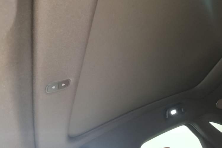 Used Hima AITO M5 2025 Extended-Range Ultra Rear-Wheel-Drive Version Headliner