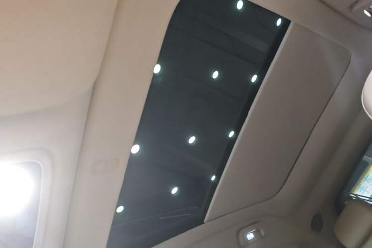 Used Hima AITO M5 2025 Extended-Range Ultra Rear-Wheel-Drive Version Headliner