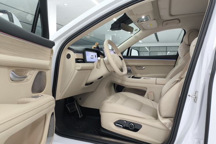 Used Hima AITO M5 2025 Extended-Range Ultra Rear-Wheel-Drive Version Interior 1