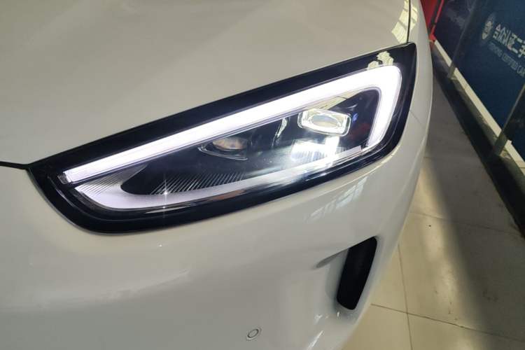 Used Hima AITO M5 2025 Extended-Range Ultra Rear-Wheel-Drive Version Left Front Headlight