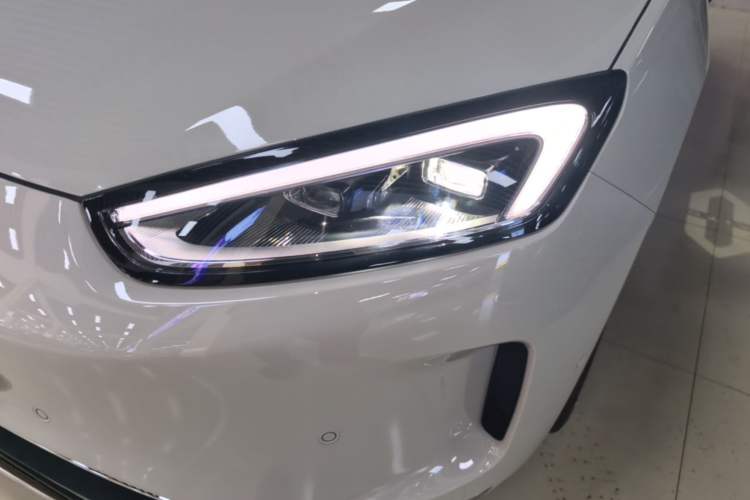 Used Hima AITO M5 2025 Extended-Range Ultra All-Wheel-Drive Version Left Front Headlight