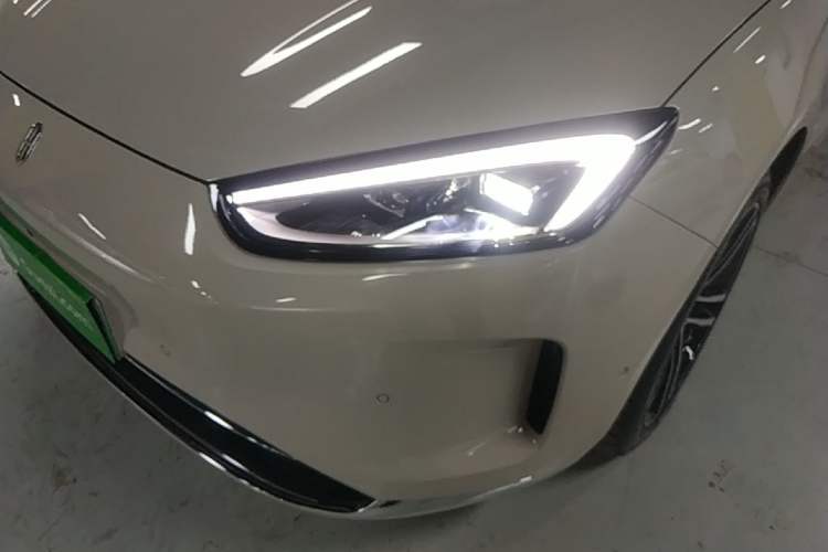 Used Hima AITO M5 2025 Extended-Range Ultra All-Wheel-Drive Version Left Front Headlight