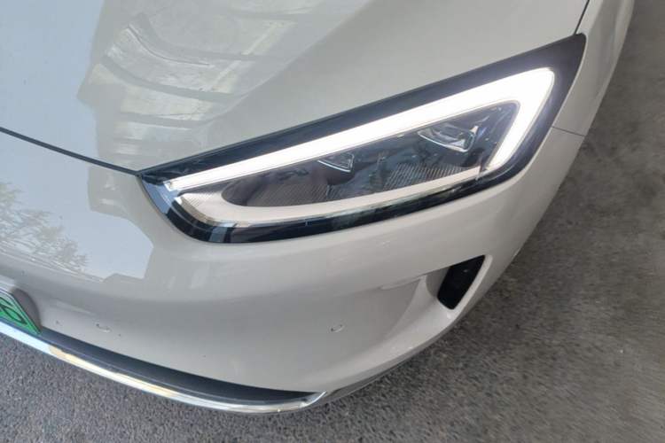 Used Hima AITO M5 2025 Extended-Range Ultra All-Wheel-Drive Version Left Front Headlight