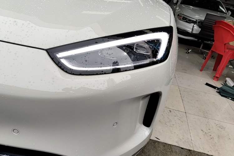Used Hima AITO M5 2025 Extended-Range Ultra Rear-Wheel-Drive Version Left Front Headlight