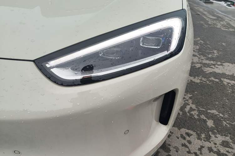 Used Hima AITO M5 2025 Extended-Range Ultra Rear-Wheel-Drive Version Left Front Headlight