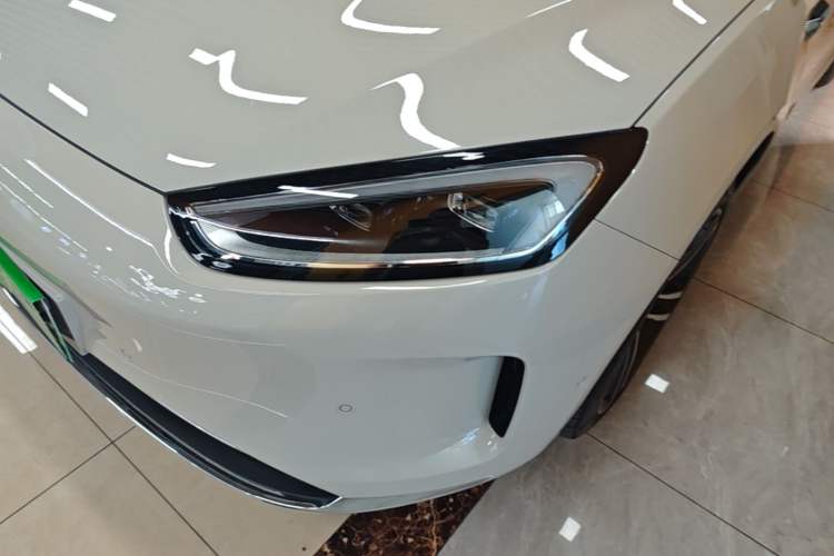 Used Hima AITO M5 2025 Extended-Range Ultra All-Wheel-Drive Version Left Front Headlight