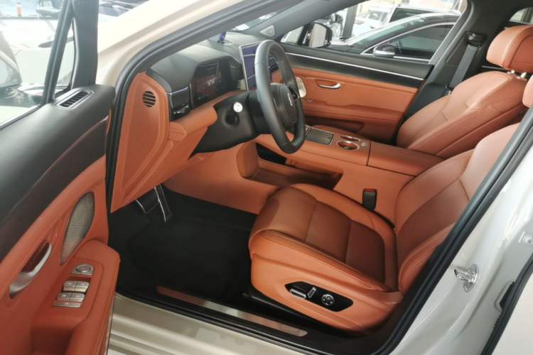 Used Hima AITO M5 2025 Extended-Range Ultra All-Wheel-Drive Version Left Front Seat