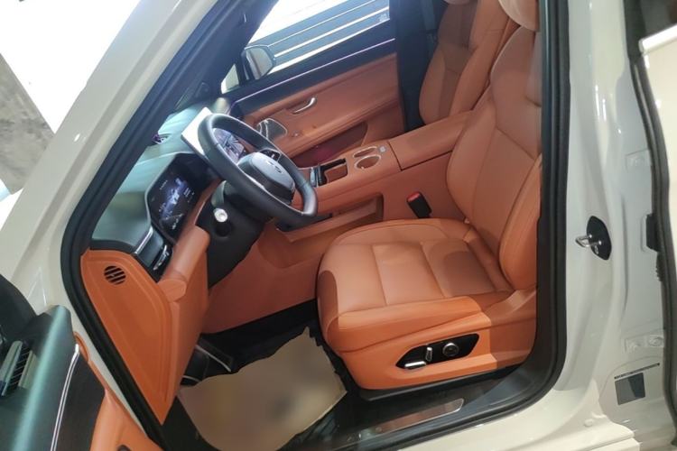Used Hima AITO M5 2025 Extended-Range Ultra Rear-Wheel-Drive Version Left Front Seat