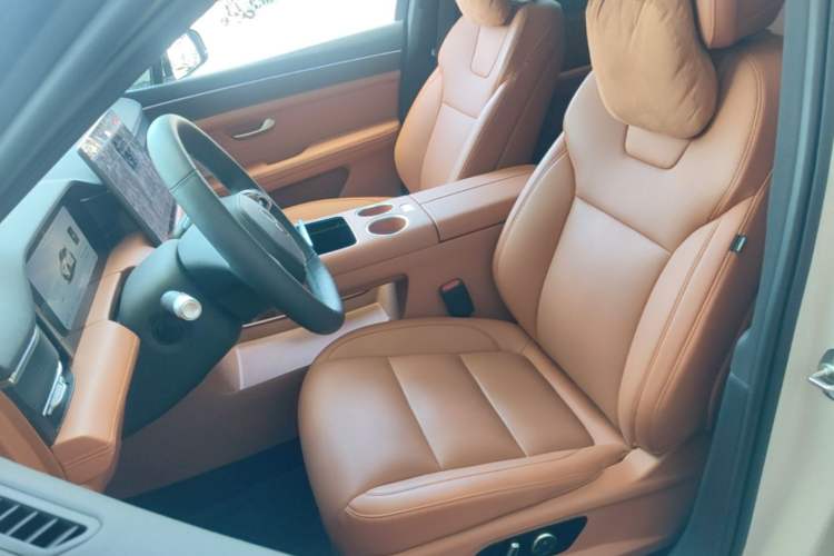 Used Hima AITO M5 2025 Extended-Range Ultra All-Wheel-Drive Version Left Front Seat