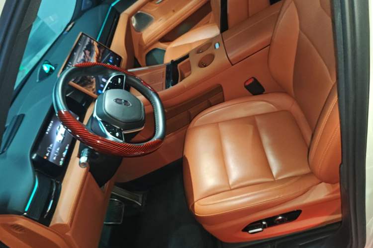 Used Hima AITO M5 2025 Extended-Range Ultra Rear-Wheel-Drive Version Left Front Seat