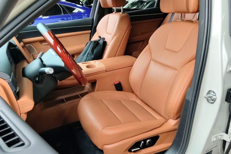 Used Hima AITO M5 2025 Extended-Range Ultra Rear-Wheel-Drive Version Left Front Seat