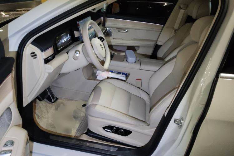 Used Hima AITO M5 2025 Extended-Range Ultra Rear-Wheel-Drive Version Left Front Seat