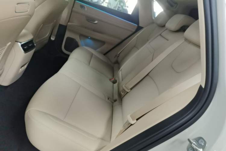 Used Hima AITO M5 2025 Extended-Range Ultra Rear-Wheel-Drive Version Left Rear Seat