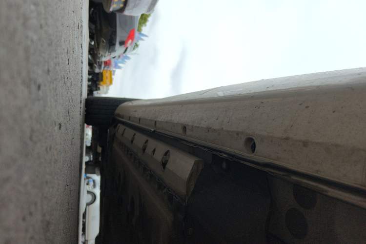 Used Hima AITO M5 2025 Extended-Range Ultra All-Wheel-Drive Version Left Side Sill