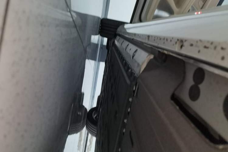 Used Hima AITO M5 2025 Extended-Range Ultra Rear-Wheel-Drive Version Left Side Sill