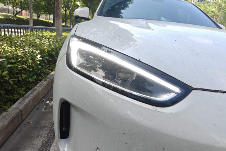 Used Hima AITO M5 2025 All-Electric Ultra Rear-Wheel-Drive Version Right Front Headlight