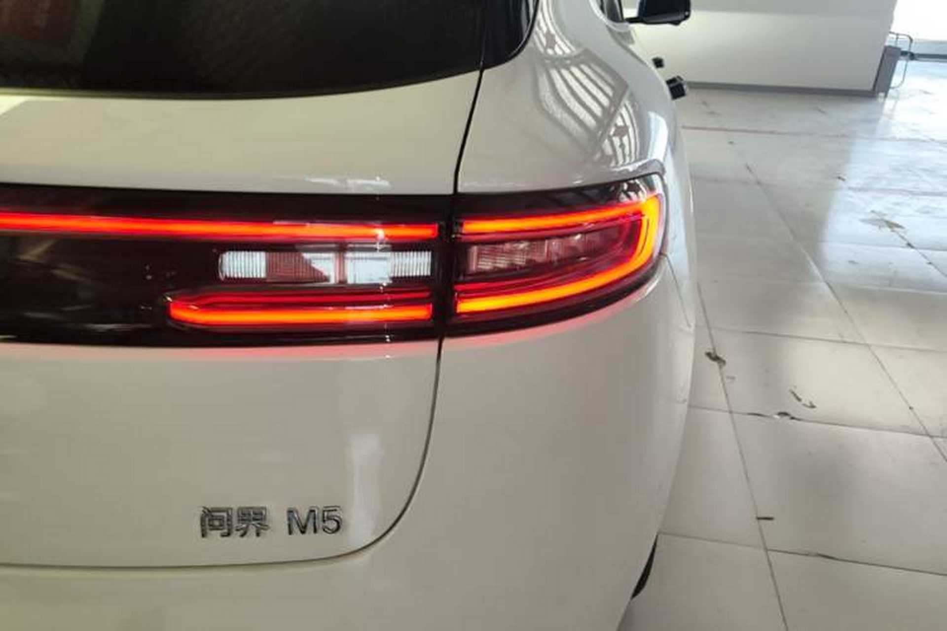 Used Hima AITO M5 2025 Extended-Range Ultra Rear-Wheel-Drive Version Right Rear Taillight
