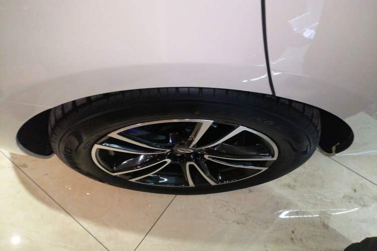 Used Hima AITO M5 2025 All-Electric Ultra Rear-Wheel-Drive Version Right Rear Wheel Hub