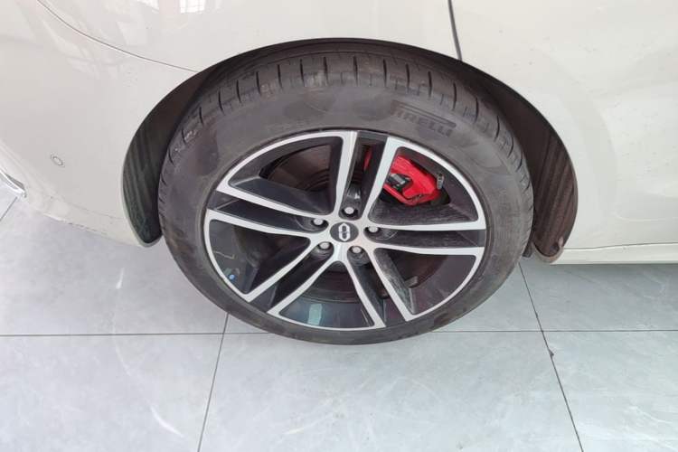 Used Hima AITO M5 2025 Extended-Range Ultra All-Wheel-Drive Version Right Rear Wheel Hub
