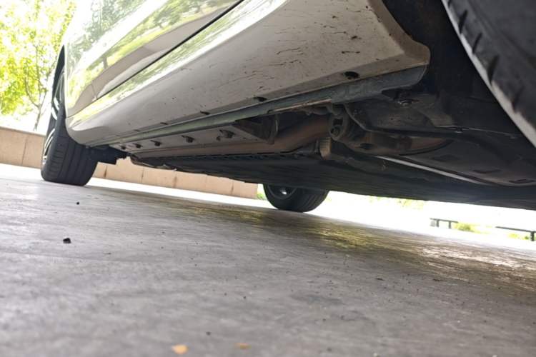 Used Hima AITO M5 2025 Extended-Range Ultra All-Wheel-Drive Version Right Side Sill