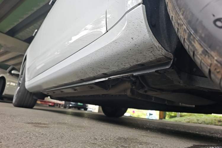 Used Hima AITO M5 2025 Extended-Range Ultra All-Wheel-Drive Version Right Side Sill