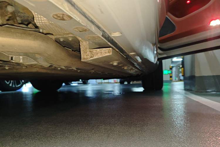 Used Hima AITO M5 2025 Extended-Range Ultra Rear-Wheel-Drive Version Right Side Sill