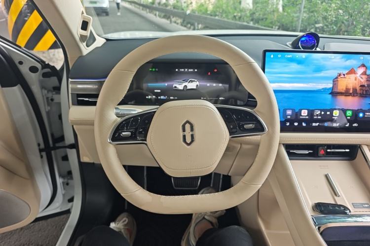 Used Hima AITO M5 2025 Extended-Range Ultra All-Wheel-Drive Version Steering Wheel
