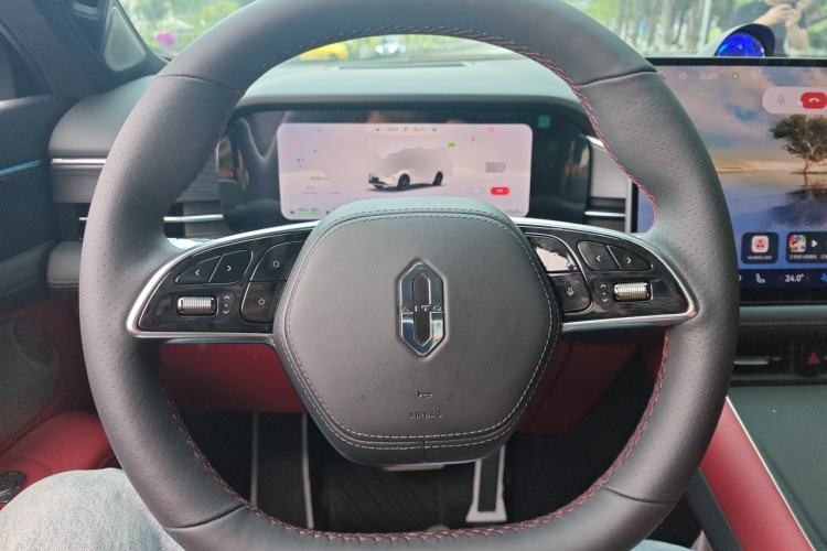 Used Hima AITO M5 2025 Extended-Range Ultra Rear-Wheel-Drive Version Steering Wheel
