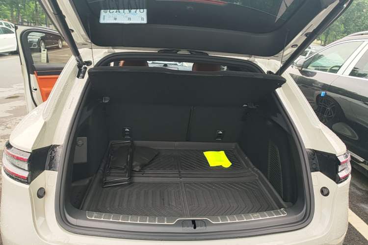 Used Hima AITO M5 2025 Extended-Range Ultra Rear-Wheel-Drive Version Trunk