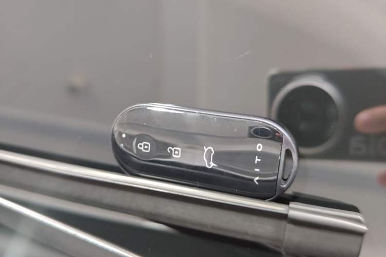 Used Hima AITO M5 2025 Extended-Range Ultra All-Wheel-Drive Version Vehicle Key