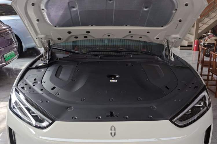 Used Hima AITO M5 2025 Extended-Range Ultra All-Wheel-Drive Version Engine Bay