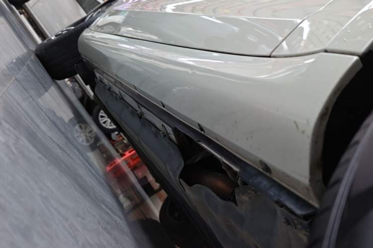 Used Hima AITO M5 2025 Extended-Range Ultra All-Wheel-Drive Version Right Side Sill