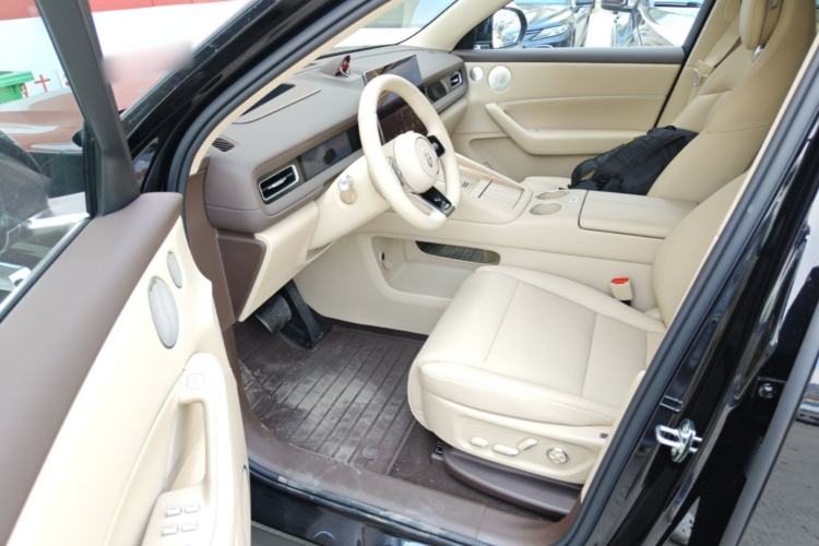 Used Hima AITO M6 2026 Model Range-Extended Max+ Four-Wheel Drive Driver Seat