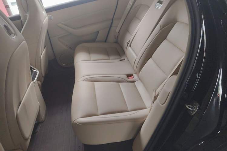Used Hima AITO M6 2026 Model Range-Extended Max+ Four-Wheel Drive Left Rear Seat