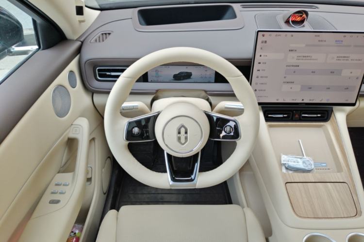 Used Hima AITO M6 2026 Model Range-Extended Max+ Four-Wheel Drive Steering Wheel