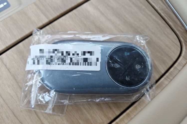 Used Hima AITO M6 2026 Model Range-Extended Max+ Four-Wheel Drive Vehicle Key