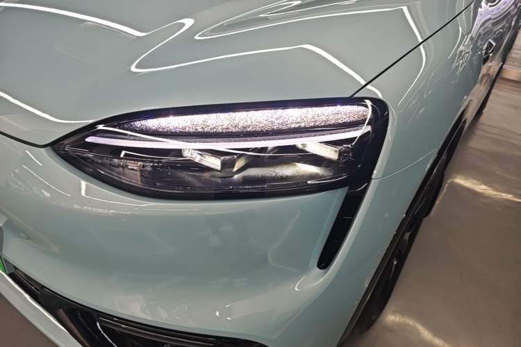 Used Hima AITO M6 2026 Model Range-Extended Ultra Four-Wheel Drive Left Front Headlight